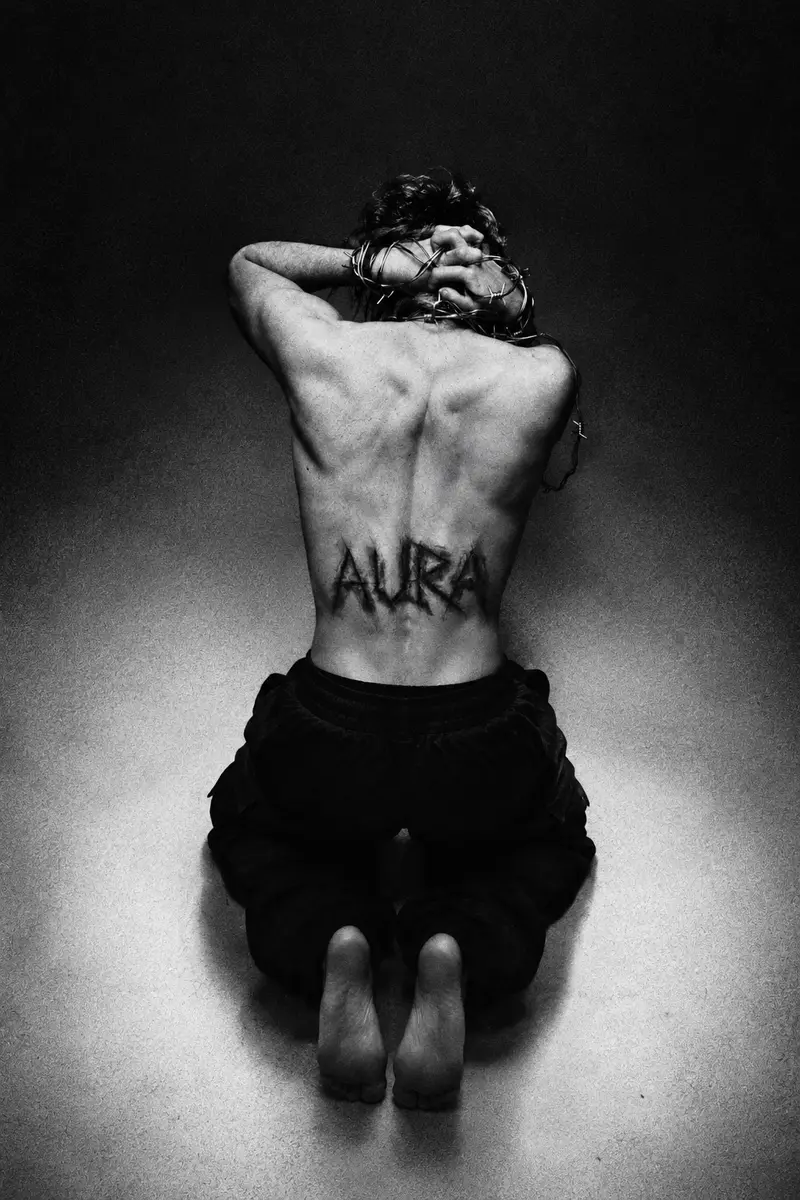 AURA gallery 17